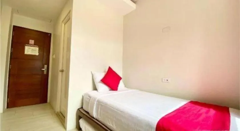 **  Oyo 553 Truong Giang Hotel Da Nang Vietnam